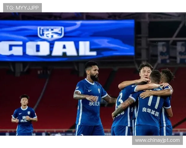 武汉足球队战术变革引发热议新思路助力球队崛起与发展